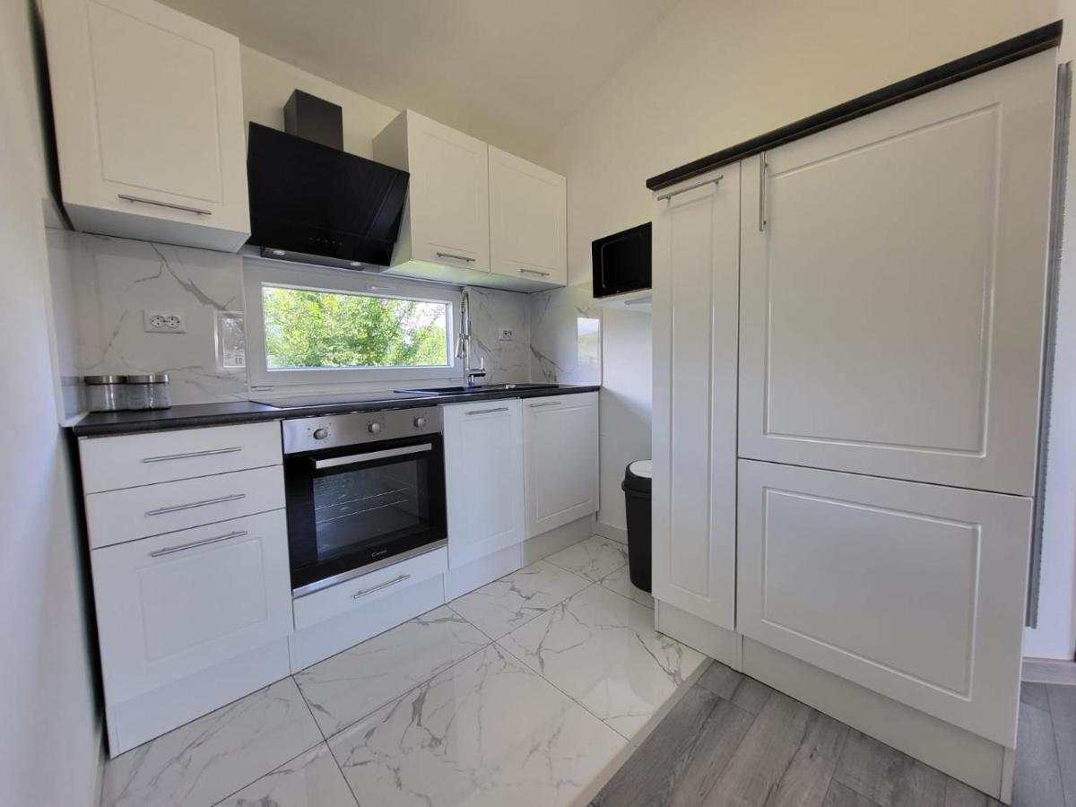 Apartment Lana Surrounded By Nature Bibinje