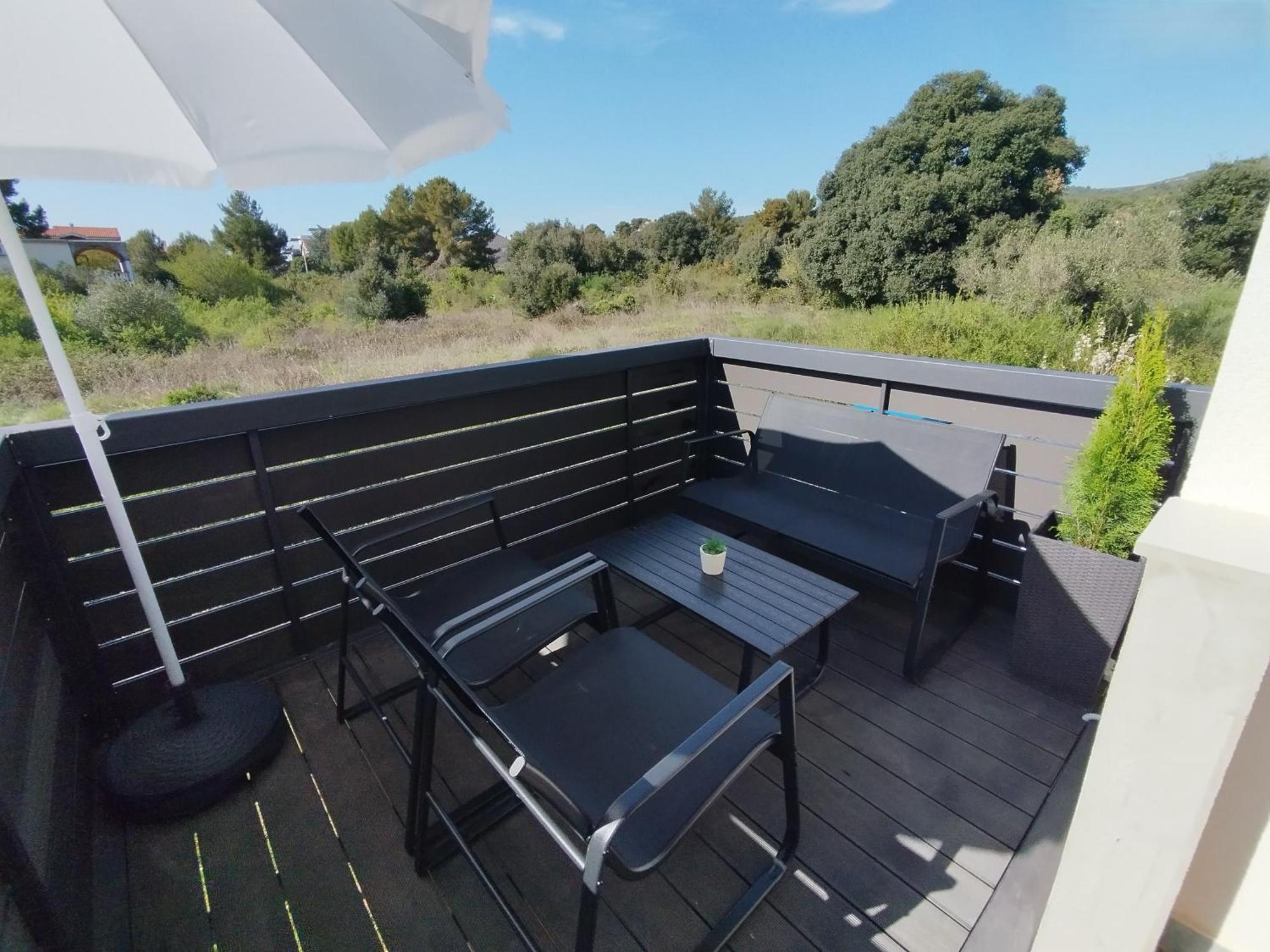 Apartment Lana Surrounded By Nature Bibinje